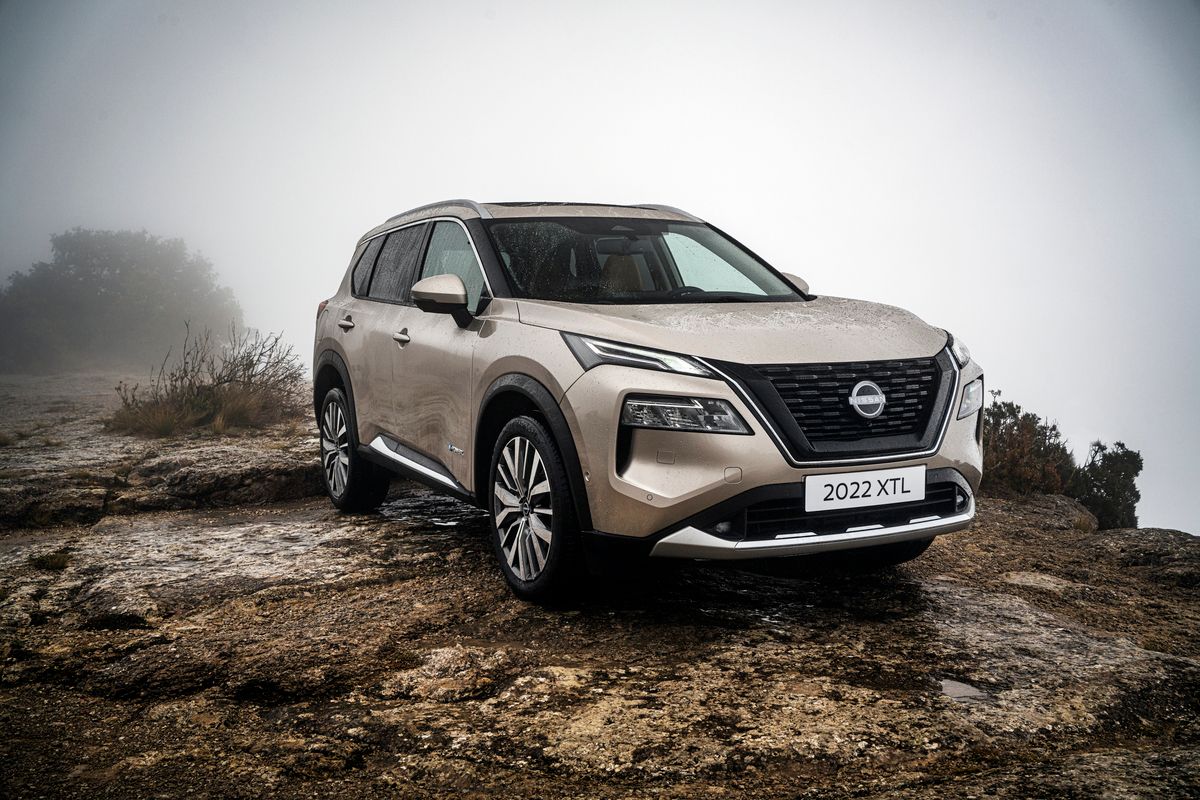 NISSAN X-TRAIL E-POWER z napędem e-4ORCE
