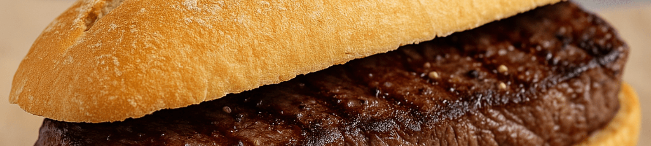 Bocadillo de carne de caballo - słynna hiszpańska kanapka z koniną